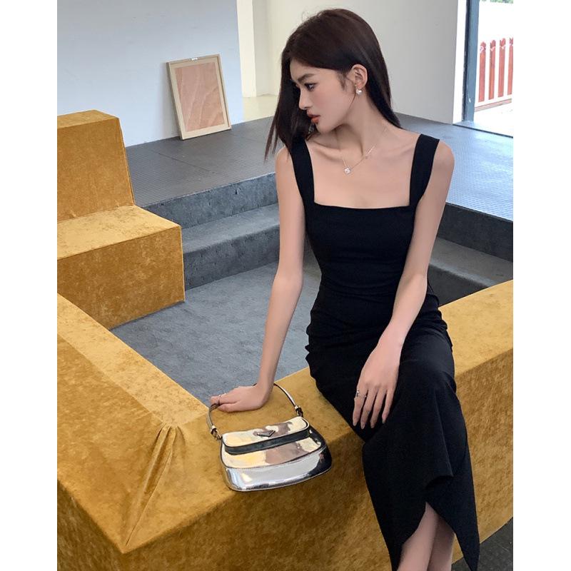 2026 Frühjahr/Sommer Französische Silhouette Spaghettiträger Schlankmachendes Taillenbetontes Langes Kleid für Damen