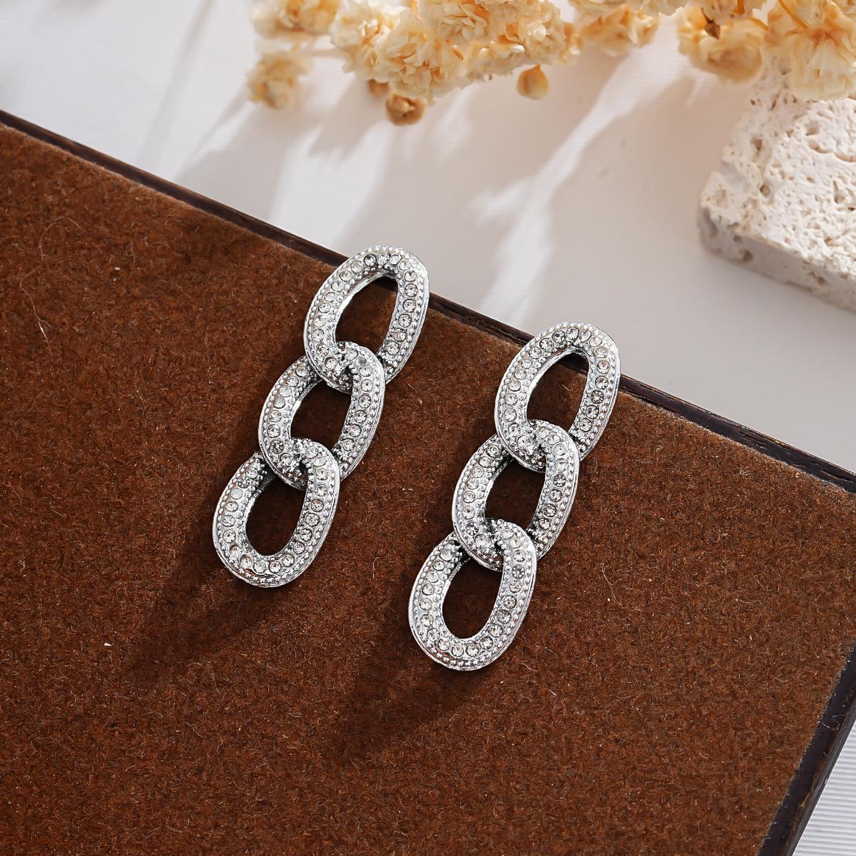 2025 Modern European  American Long Chain Rhinestone Dangle Earrings серебряный