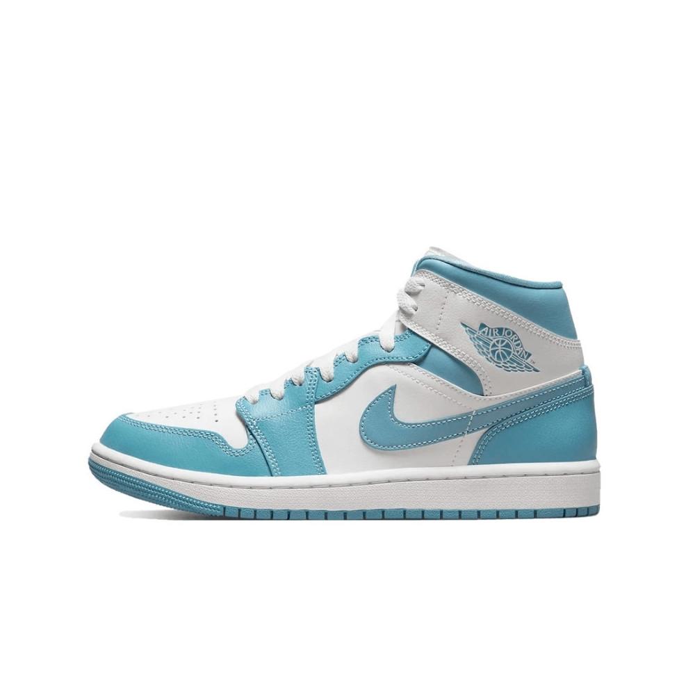 Air Jordan 1 Mid UNC 2022