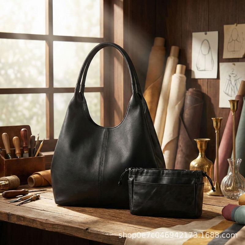 

Wind large capacity casual versatile women s shoulder bag mother bag fashion commuter tote bag