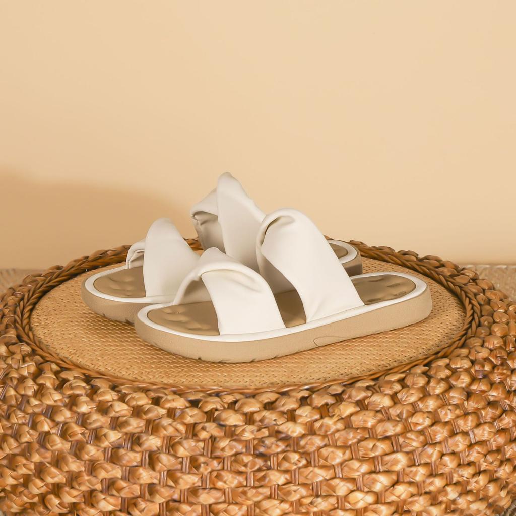 Yuanlitong Platform Slippers Women Wear High-end Korean Version Sandals with Folds Women's Shoes Soft Soles Are Not Tired