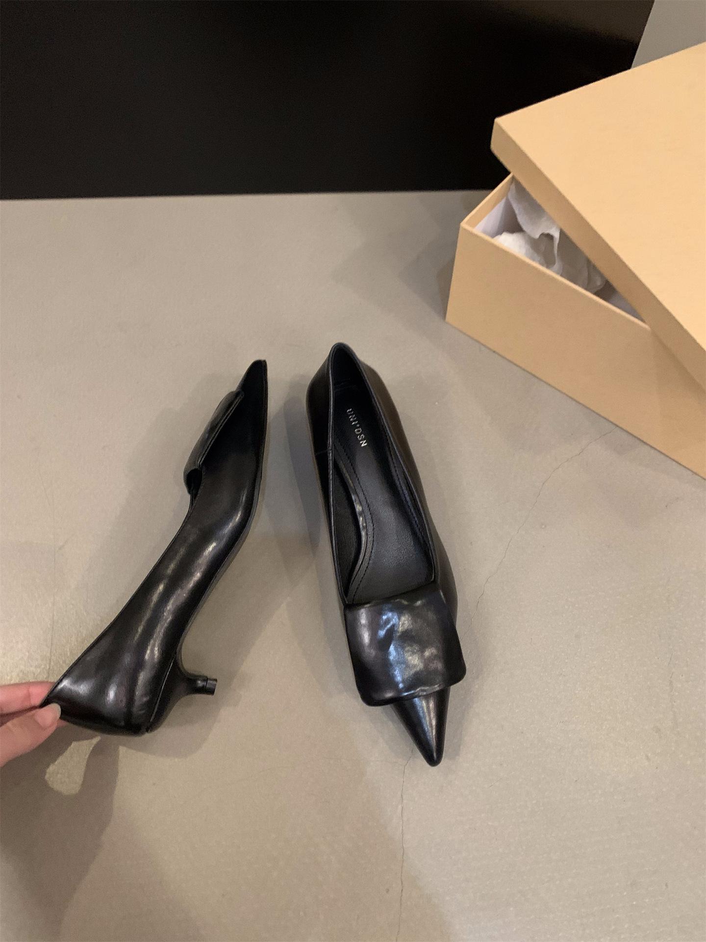 

Французский темперамент светской львицы черные остроносые туфли женские туфли 2024 новые весенние и осенне-зимние серебристые туфли на шпильке на высоком каблуке 40 чёрный