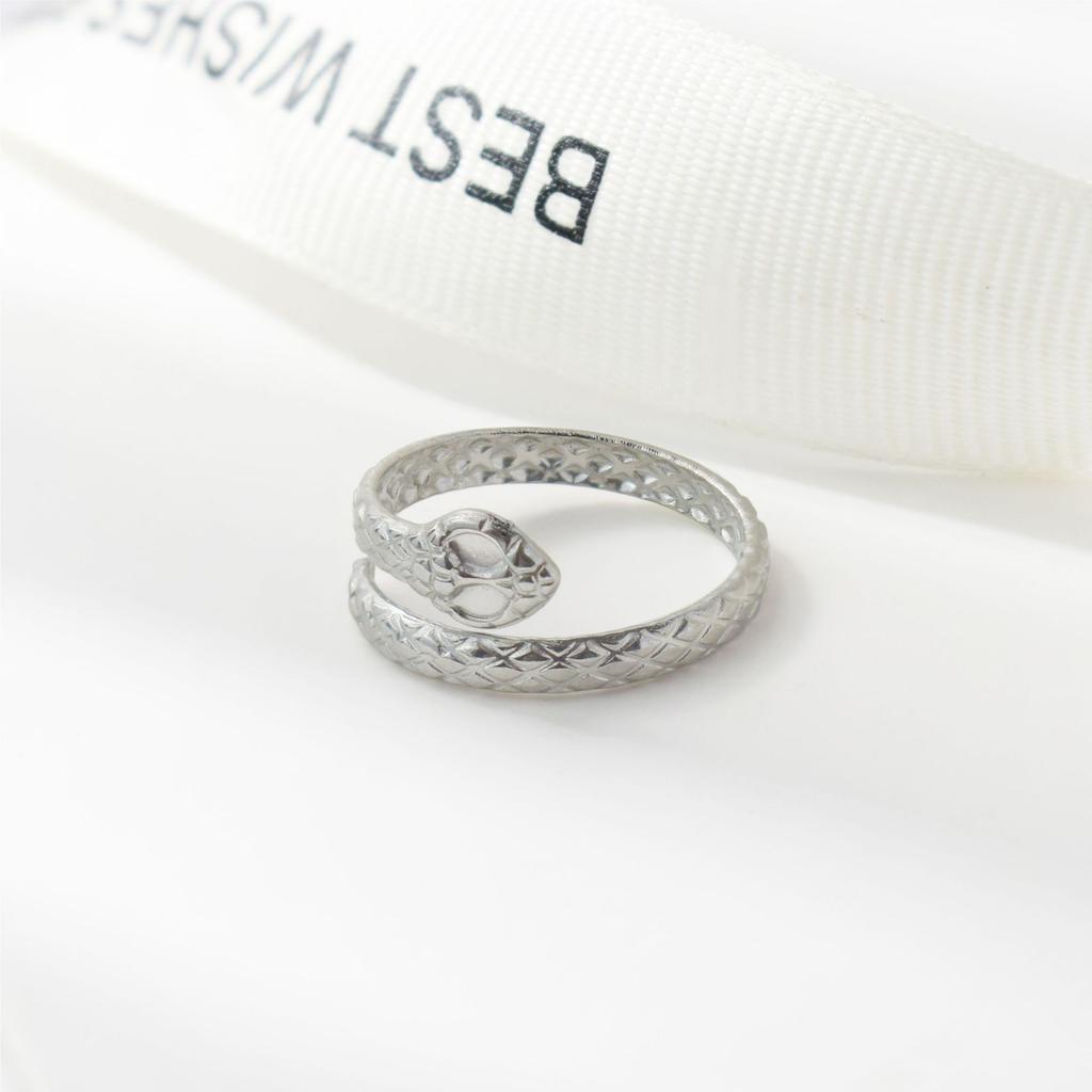 18K Gold-Plated Long Snake-Shaped Titanium Steel Ring Female, Hip-Hop Punk Style Opening Adjustable Ring