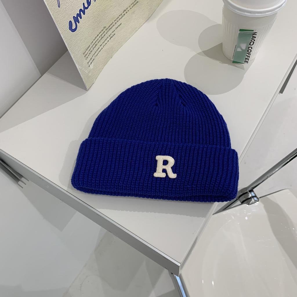 Shout/Grandma Chen versatile letter knitted wool hat children autumn and winter warm fashion headhat