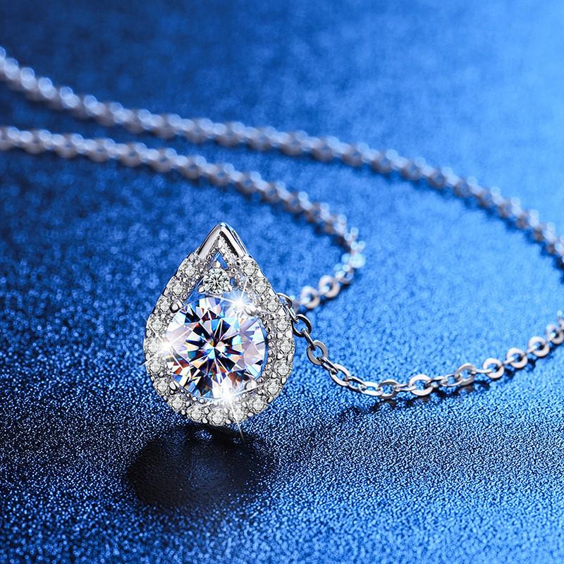 Pear-Shaped Moissanite Pendant Necklace in White Gold - 1 Carat, Luxury Women's Jewelry.