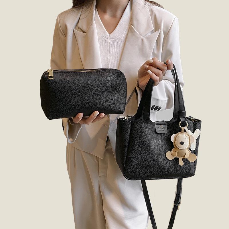 

2024 Versatile Women s High-End Niche Design Bucket Handbag