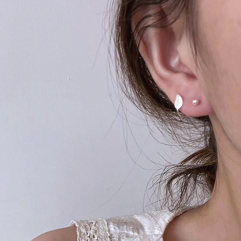 Elegant Leaf Screw Stud Earrings for Women - Simple, Versatile, and High-End Fashion Design
