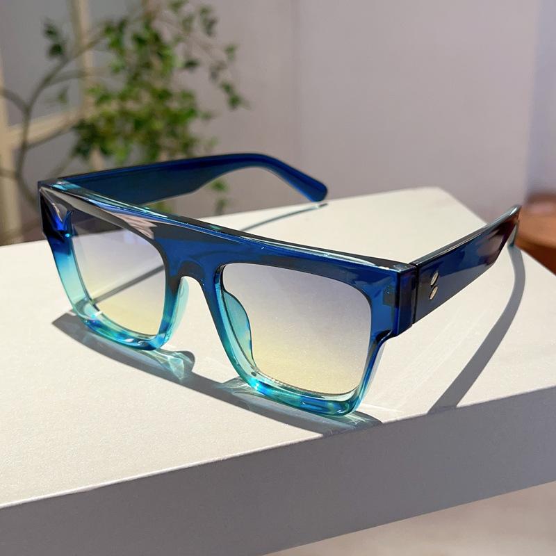 Big Frame Square Rivet Sunglasses Women For Men Fashion Vintage Trend Sun Glasses Luxury Brand Designer Punk Flat Top Shades