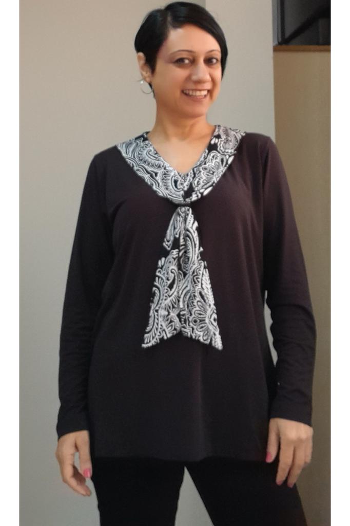 Damen Stil Große Größe T-Shirt Schwarz gekämmte Baumwolle Viskose T-Shirt mit Schalkragen-Look und Schwarz-Weiß Colorblock