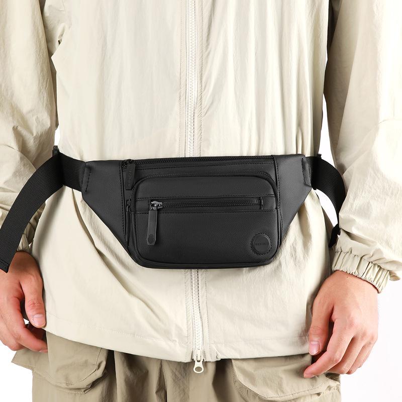 Anti-splashing men's fanny pack, personalized leisure, outdoor sports, shoulder messenger bag, fashionable Korean version, trendy breast bag.