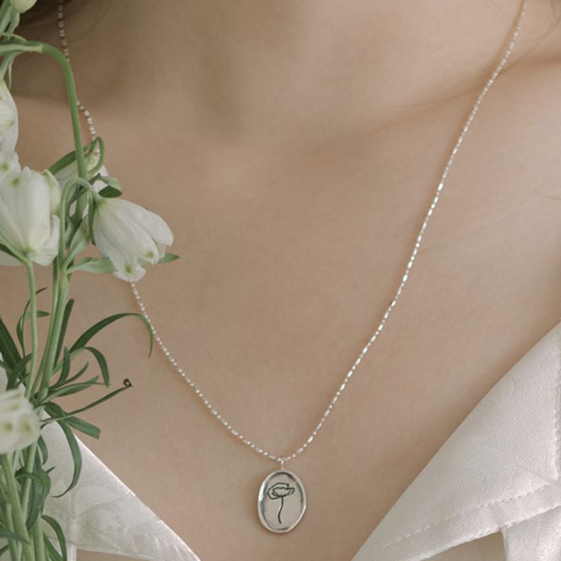 Pinaf Frame poppy necklace