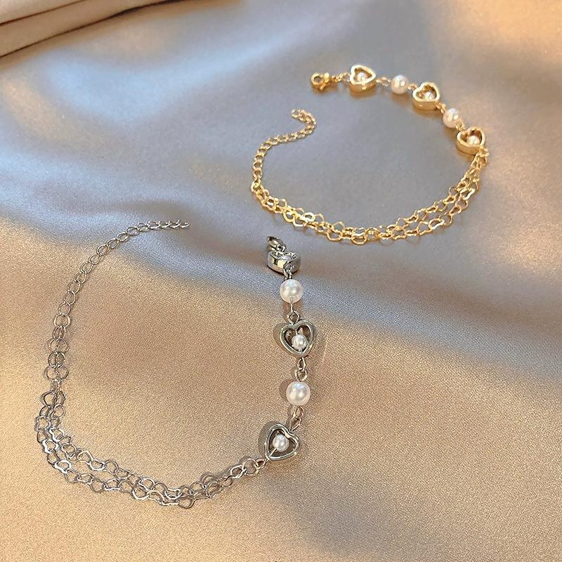 Hollow Heart-Shaped Imitation Pearl Bracelet Unique Design Exquisite Sweet Metal Chain Bracelet Women's Girl Party Jewelry Gifts