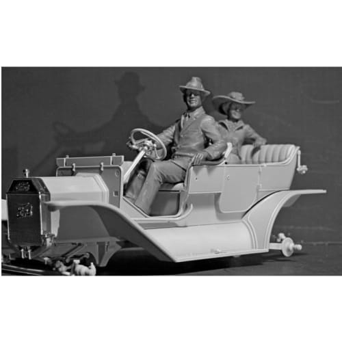 ICM 1/24 Scale American Driver & Woman 1910 Plastic Model 24013