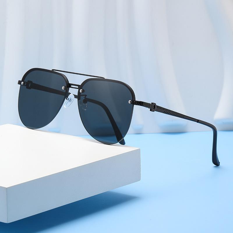 Sunglasses half frame toad model Internet celebrity live broadcast model Large frame sunscreen, small face fashion double beam driving men's and wom