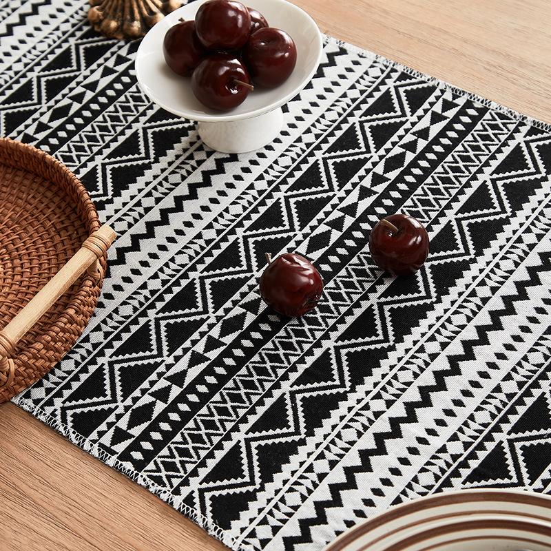 Măsuță de cafea americană Model cu culori contrastante Față de masă vopsită cu fir Ciucuri ondulați alb-negru Prosop de masă țesut