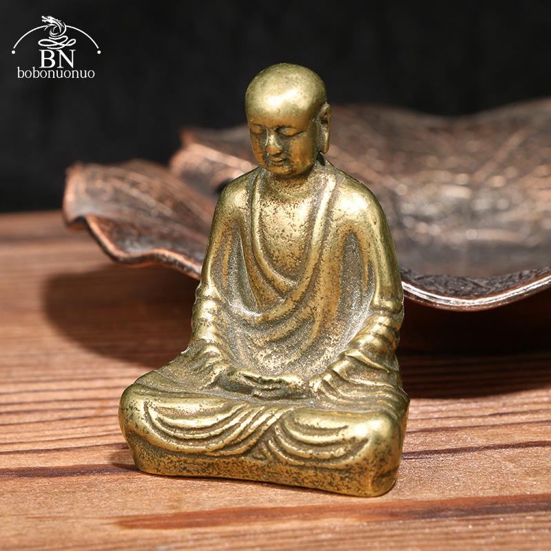 Antique Brass Buddha Statue Mini Portable Brass Bodhisattva Sculpture Ornaments Home Feng Shui Decor Office Desk Decorations
