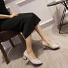 Grov klack enkelskor dam nya vår och sommar Xiaoxiangfeng mjukt läder mjuk sula pendling damskor fyrkantig tå milda Mary Jane-skor