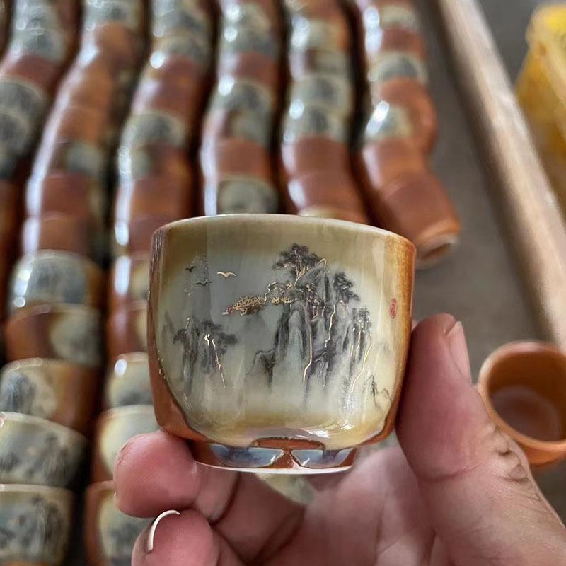Qingshui Keramik-Teetasse aus Holzfeuer: Retro Glasierte Kung Fu Teetasse