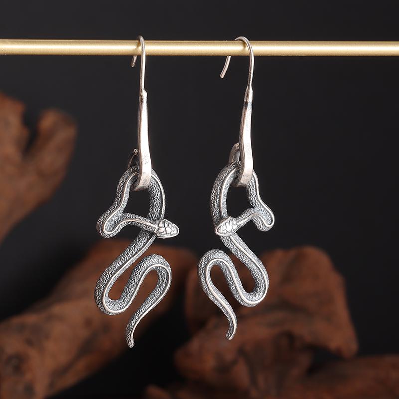 Retro Popular Hollow Earrings Crescent Pattern Earrings for Men and Women Trendy Hip-Hop Rock Earrings Jewelry