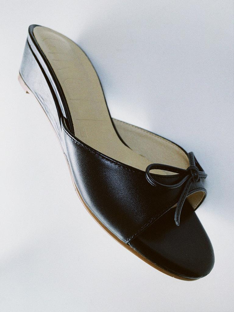 Circle Ribbon Mules (Black)