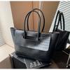 Luxury Crocodile Pattern Women Handbag With Short Handle Shoulder Bag 2025 New Designer Bag Large Capacity Travel Bag Trend Tote