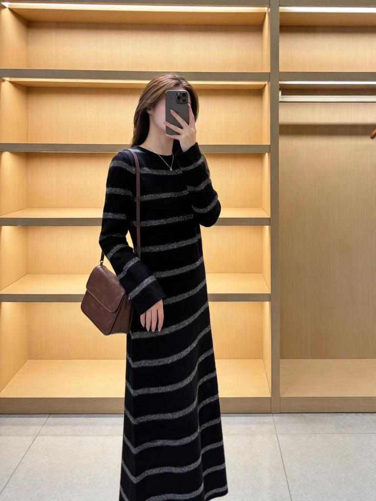Women's French Hepburn Color Block Striped Knit Dress - Round Neck, Relaxed Fit, Long Skirt, Spring/Autumn Sweater.