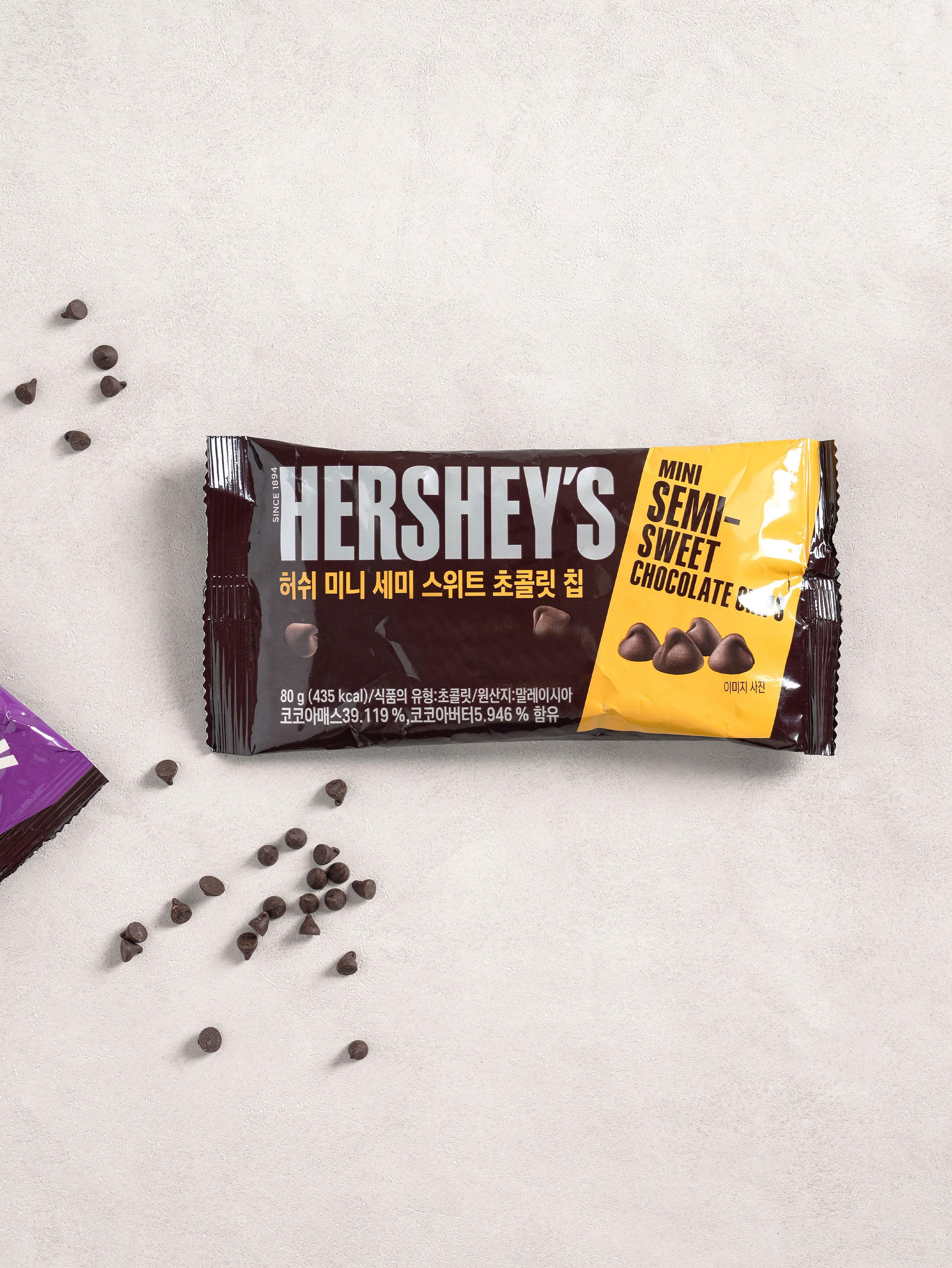 Hershey s Mini Semi-Sweet Chocolate Chips 80g 1ea