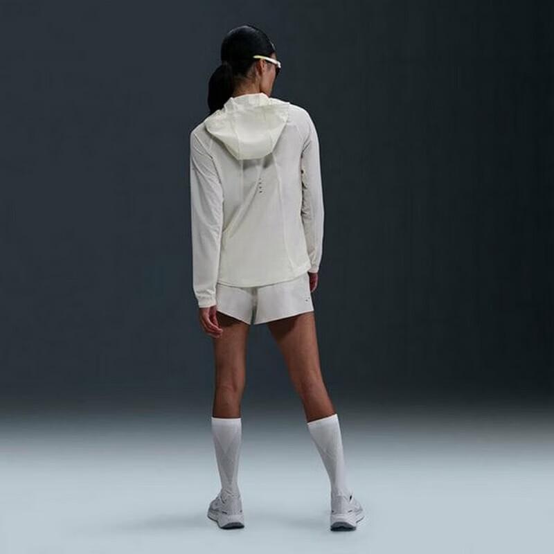 Nike Dámská tkaná ležérní bunda s kapucí HQ0651-133