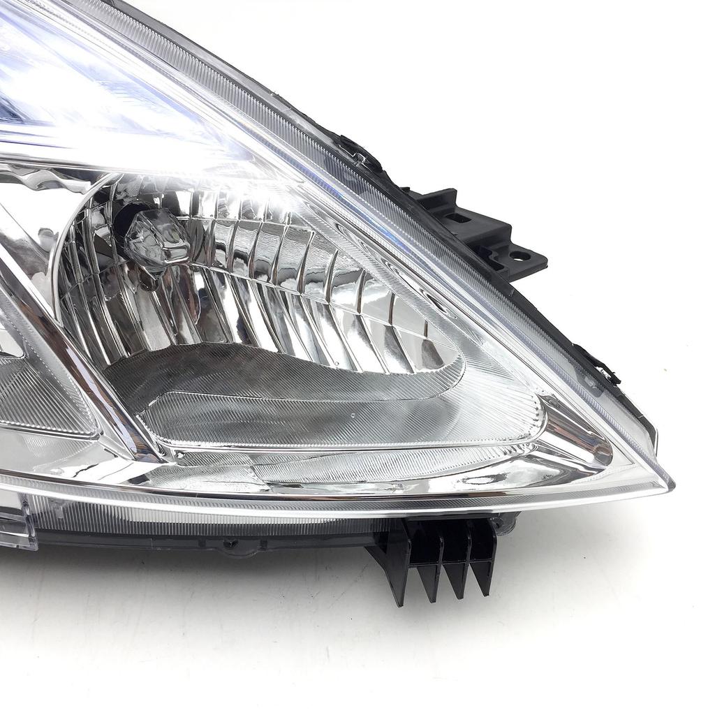 Compatible with 08-10 Teana Duke Models: New Teana Headlight Half Assembly.