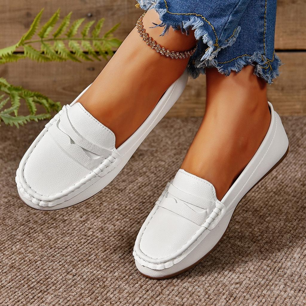Fashion Women Shoes Flats Leather Moccasins Sneakers Woman Casual Shoes Slip-on Loafers Female Boat Shoes Big Size 2025