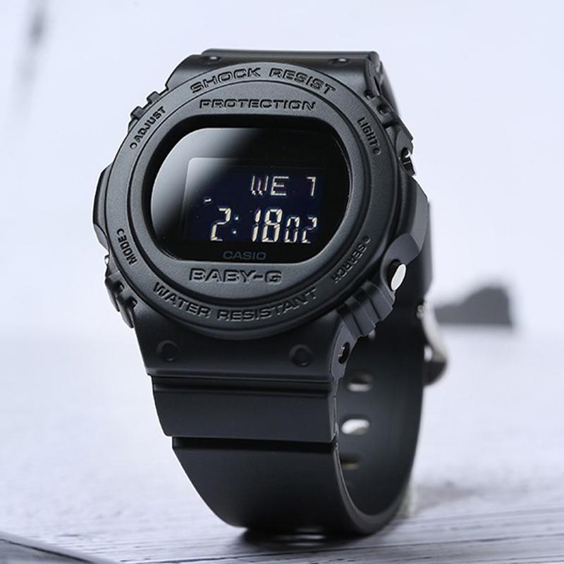 Casio BABY-G Series Classic Series 90s Retro Trend Classic Small Round Watch LCD Display Sports Waterproof Quartz Movement Japanese and BGD-570-1PR