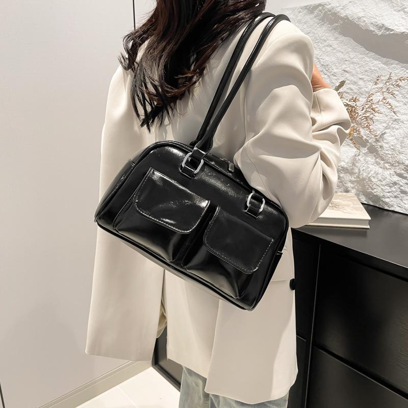 Women's bag niche design underarm baguette bag new shoulder bowling bag