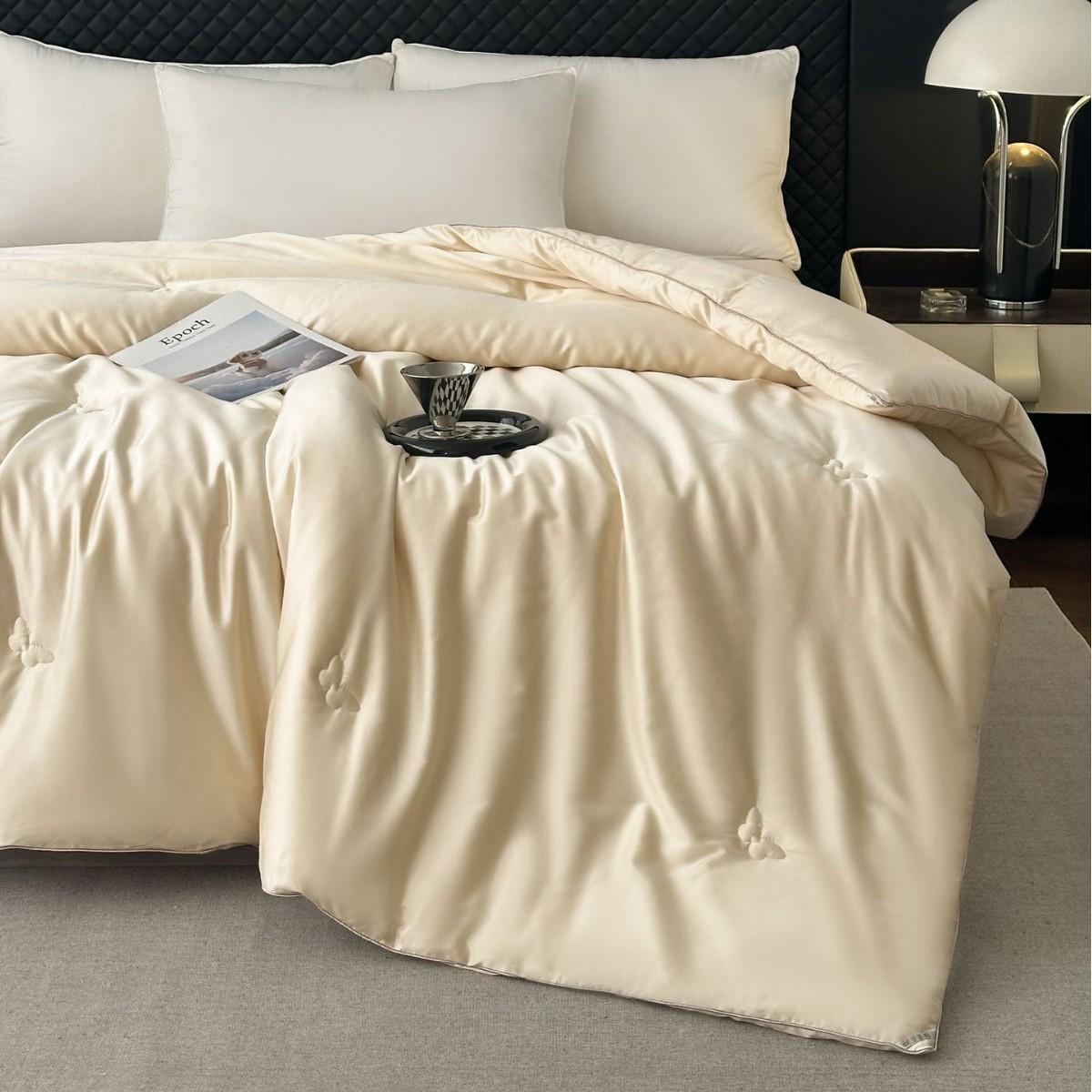 

2026 Silk Satin Tencel Cotton Soybean Fiber Double Bed Quilt: Spring/Autumn, Thick Winter, Air Conditioning, Wedding Gift 200x230cm 4.2 jin