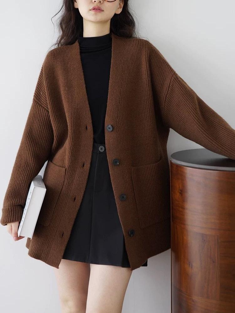 Premium solid color v-neck pocket sweater jacket women's autumn and winter 2026 new loose lazy wind knitted cardigan thick