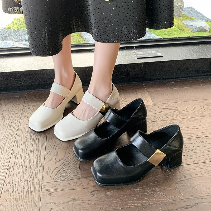 Square head thick heel retro Mary Jane shoes spring new one-word temperament small leather shoes spring single shoes women