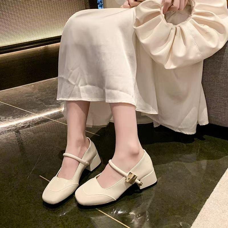 Soft leather temperament thick heel single shoes women's 2025 new autumn French Mary Jane shoes beautiful red women's small leather shoes