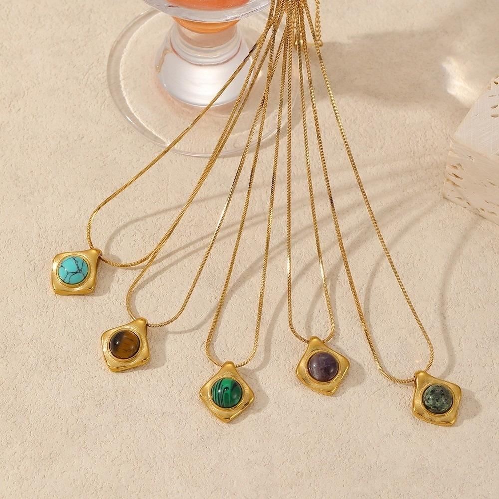 Gold Clavicle Chain Retro Style French Style Necklace New Pendant Necklace For Women