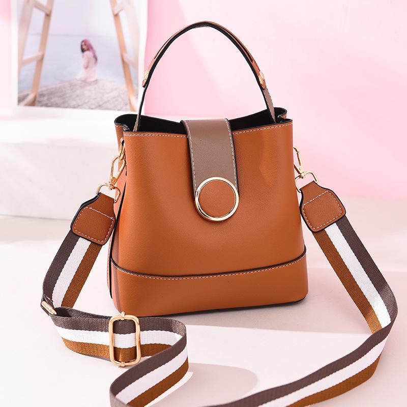 

Женская сумка-мешок-ведро Модная женская сумка-ведро Женская сумка через плечо Сумка-мессенджер коричневый