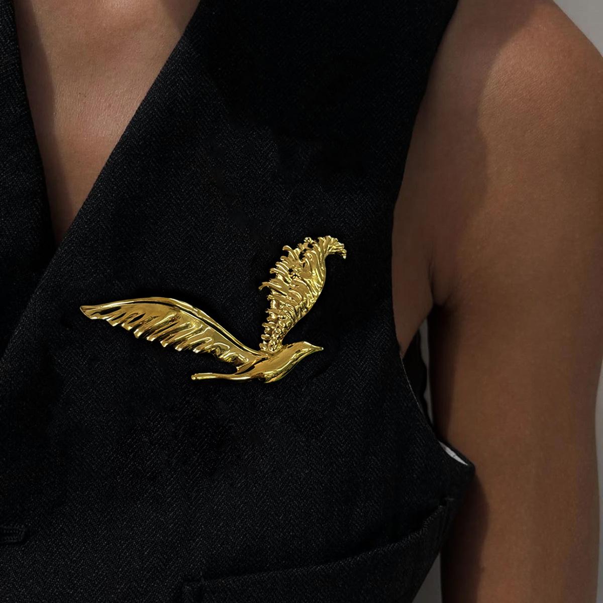 

Модні брошки для жіночих прикрас золотий