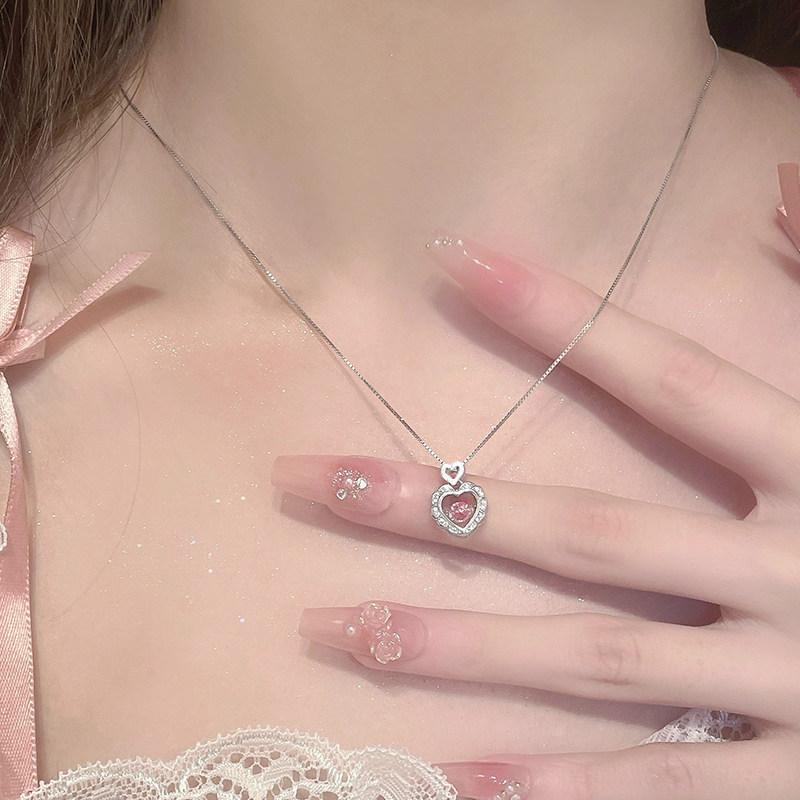 Pink diamond love heart pendant necklace female sweet cute niche design student girlfriend collarbone chain jewelry