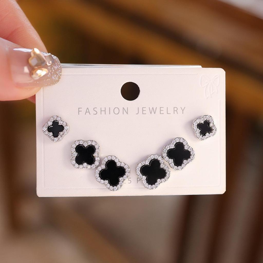 Vierblättrige Kleeblatt-Ohrstecker mit Perlmutt und S925 Silberstift - Exquisiter koreanischer Stil