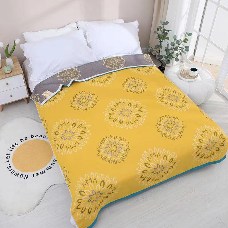 Washable Thickened Cotton-Polyester Floral Blanket Coverlet for All Seasons