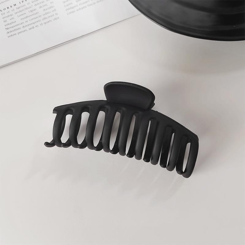 Korean Style Black Large Hair Claws Elegant Fashion Hairpins Barrettes Crab Hair Clips Headwear For Women Girls Hair Accessories