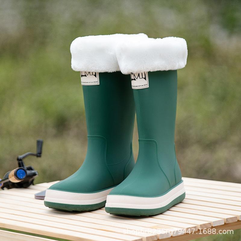 Rain shoes men and women wear fashionable and versatile outdoor waterproof and non-slip rain boots thickened velvet glue shoes