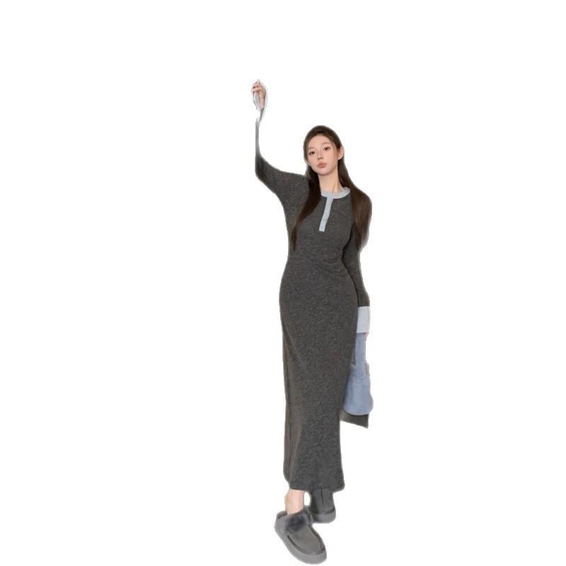 Korean Style Strikes, Contrasting Colors, Semi-open Neck Knitted Dress, Design Sense, Niche Temperament, Hip-wrapped Long Skirt Shows Personality