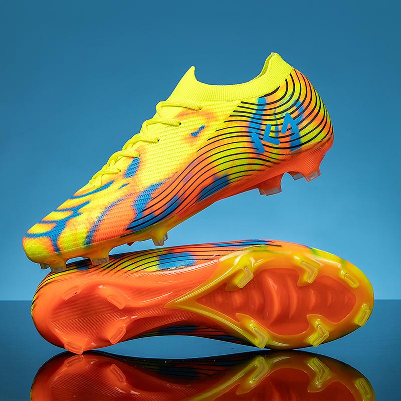 New Men Football Boots Sneakers Grass Cleats Soccer Shoes High-quality Outdoor Non-Slip Boys Match Hot-selling High-top Light