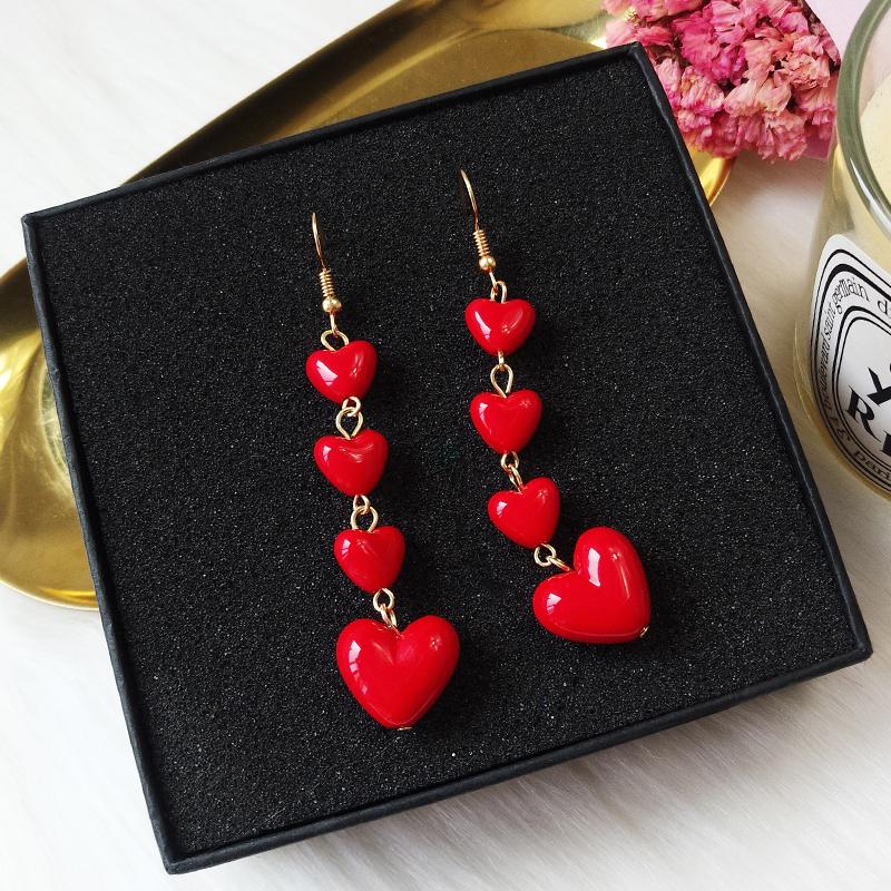 Long Love Heart Drop Earrings for Women Sexy Red Acrylic Love Dangle Earrings Wedding Party Cute Sweet Jewelry Gift
