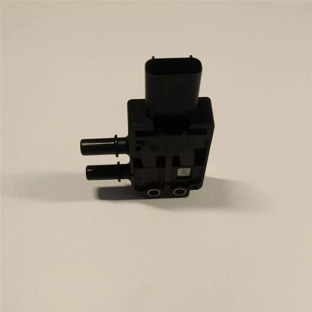 Differential Pressure Sensor For Jeep Wrangler 18-22 Cherokee 19-21 #68365062AA