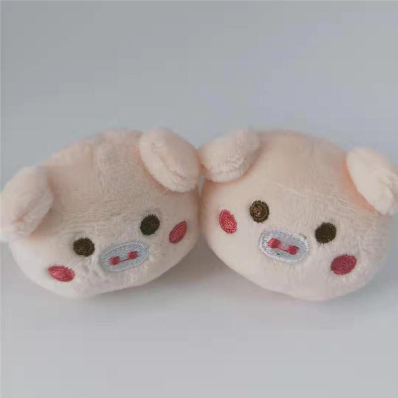 

Мини праздничный подарок, милая плюшевая кукла в виде головы свиньи, плюшевое украшение в виде животного, рождественский подарок для девочек, мальчиков и детей белый