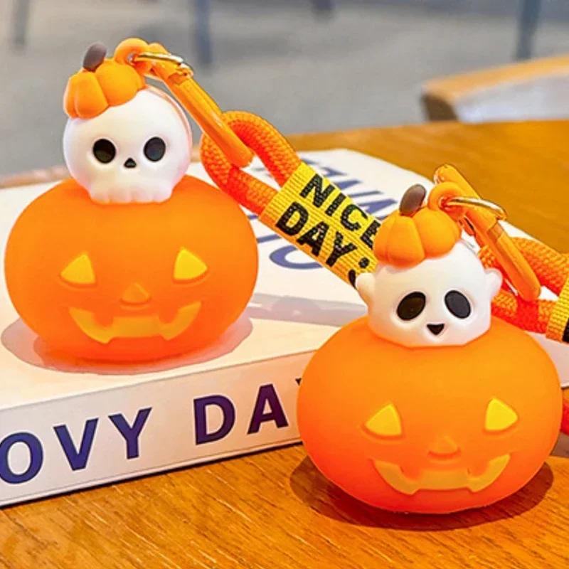 New Halloween Pumpkin Lamp Keychain for Men and Women, Cartoon Skull Model, Car Bag Pendant, Keyholder Accessories, Kawaii